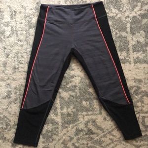 Zella size small cropped leggings